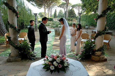 Professional Wedding Photographer for wedding in Amalfi, wedding in Capri, wedding in Positano, wedding in Sorrento.