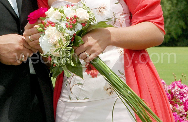 Arm/Clutch Bouquet
