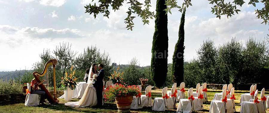 romantic ceremony in Tuscany romantic ceremony in Tuscany