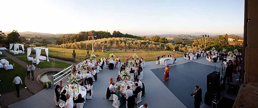 Setting Wedding in Chianti Historical Villa
