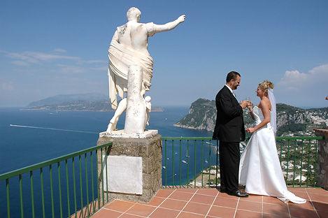 Professional Wedding Photographer for wedding in Amalfi, wedding in Capri, wedding in Positano, wedding in Sorrento.