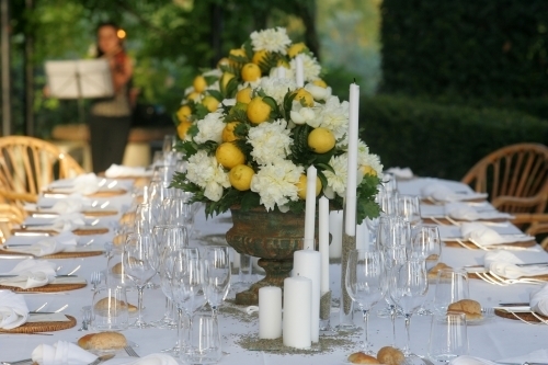 How to save money on bouquet and floral decorations