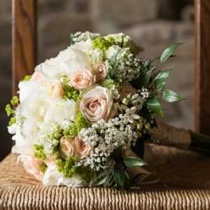 Wedding Flowers In Italy Flower Arrangements For Weddings Bridal Bouquet Shapes