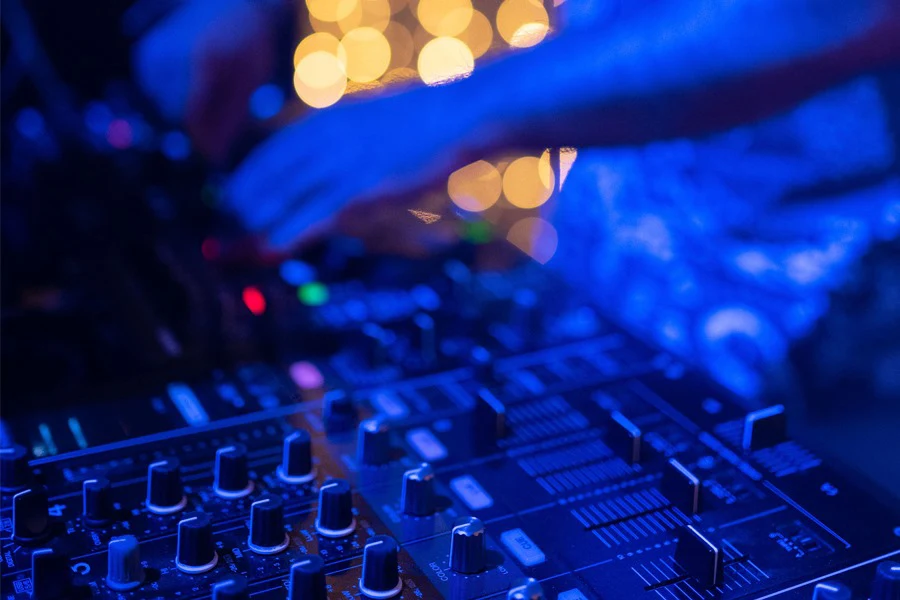 Italian DJs for Events and Weddings