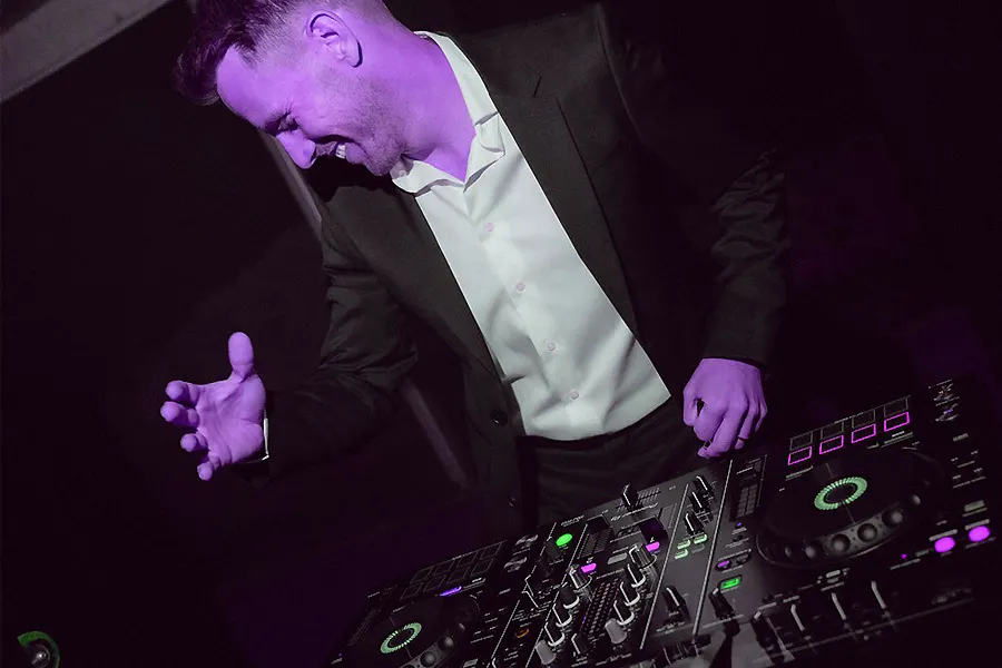 Italian DJs for Events and Weddings