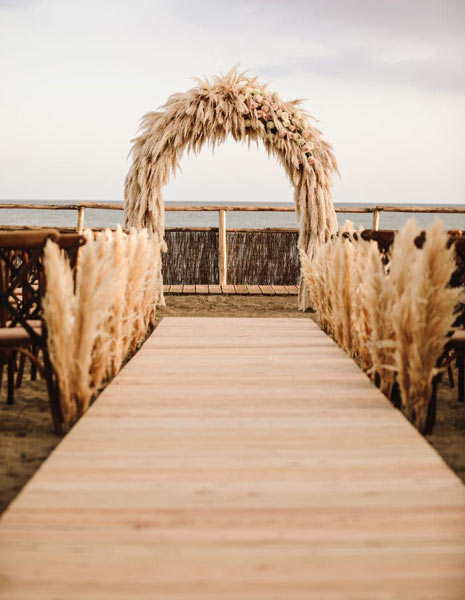 BEACH WEDDING