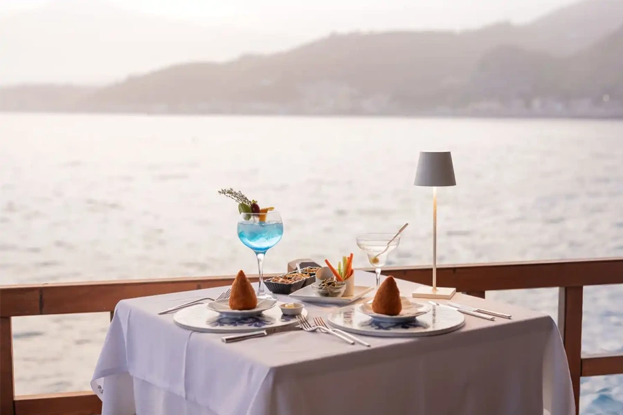 UNA Hotels Capotaormina | Cliff-Top Wedding Resort