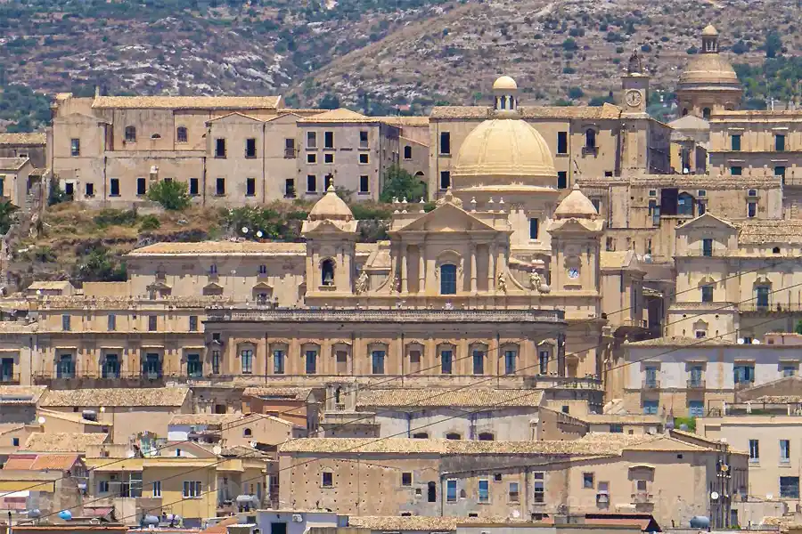 Destination Wedding in Noto, Sicily – Baroque Elegance