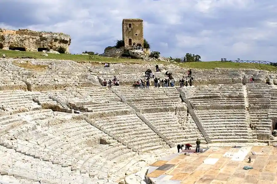 Siracusa Weddings | Luxury Venues, Villas & Seaside Churches in Sicily