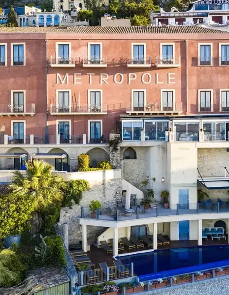 HOTEL METROPOLE