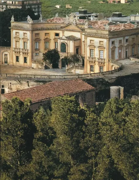 VILLA VALGUARNERA