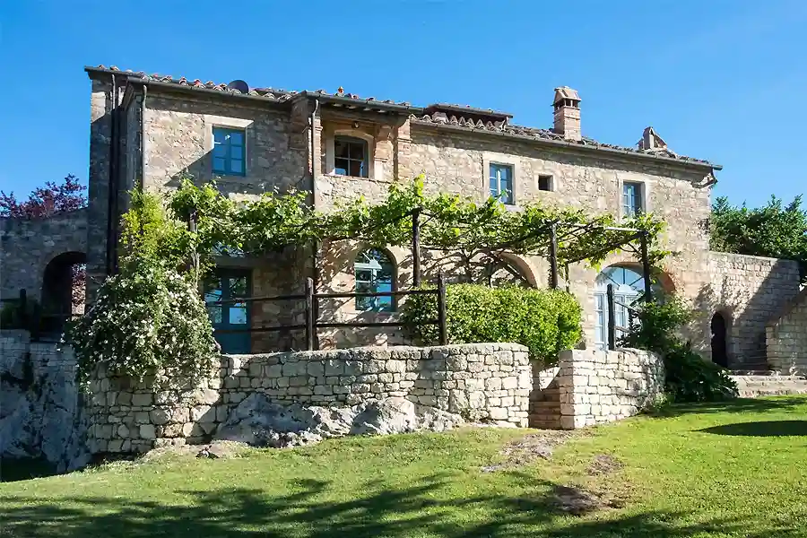 Borgo Pignano: Luxury Countryside Wedding Estate in Tuscany