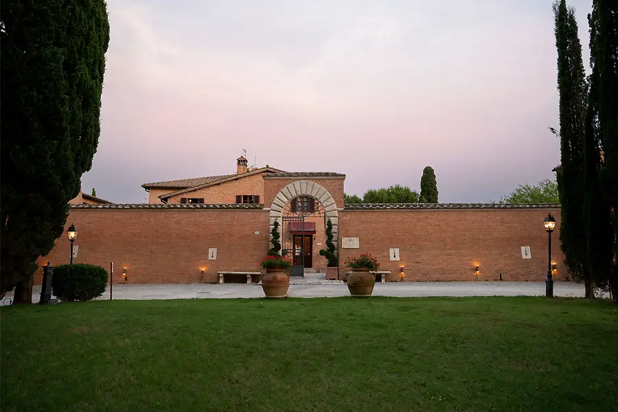 Castello di Leonina Wedding Venue | Medieval Castle in Crete Senesi