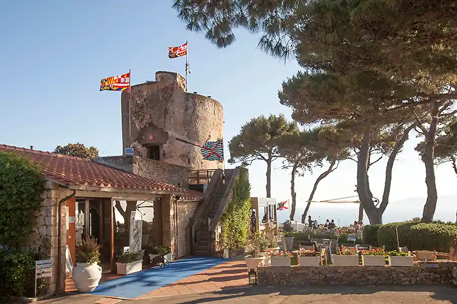 Torre di Cala Piccola Wedding Venue | Cliff-Top Hotel in Tuscany