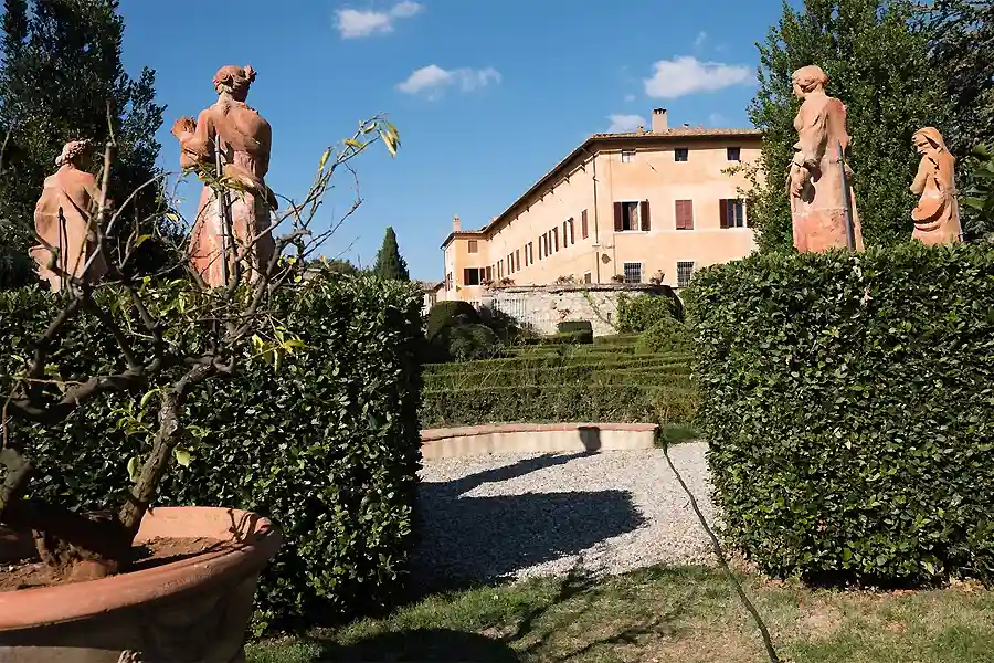 Villa Catignano Wedding Venue | 17th‑Century Chianti Estate Near Siena