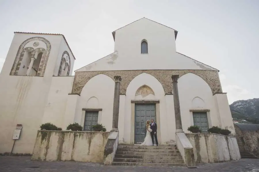 Weddings in Italy organizes legal, catholic and protestant weddings in churches in Italy: Tuscany, Amalfi Coast, Florence, Italian Riviera, Rome, Venice, Vatican City