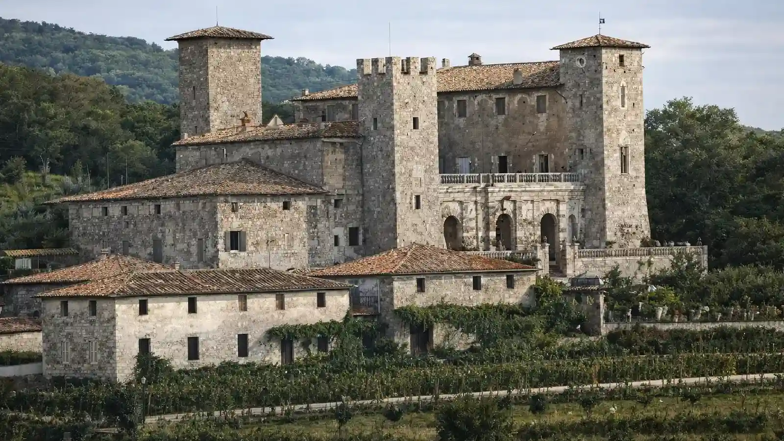 Castello di Celsa wedding in Siena