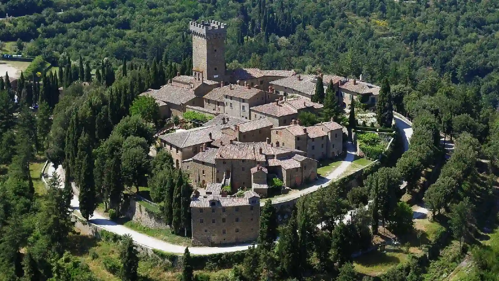 Castello di Gargonza wedding in Tuscany