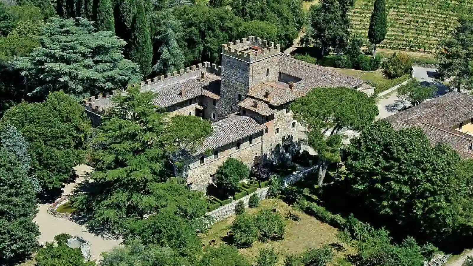 Castello Il Palagio wedding in Chianti